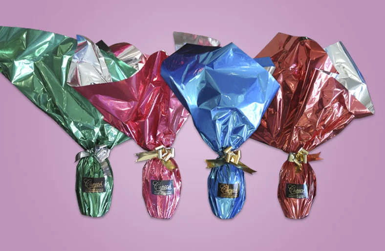 Chocolates Chesoa presentados en huevos de pascua y figuras.