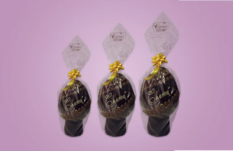 Chocolates Chesoa presentados en huevos de pascua y figuras.